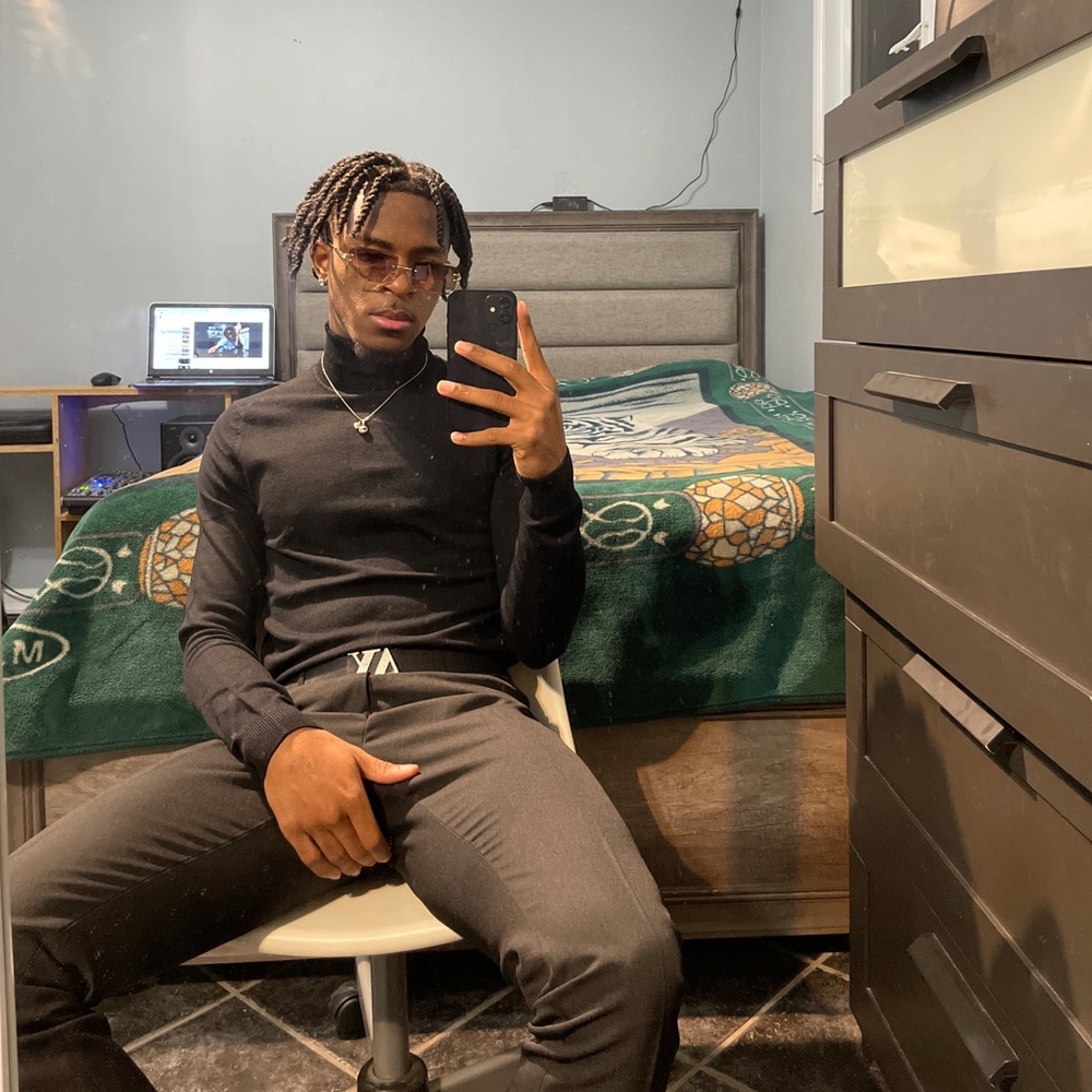 Meet your Posher, Micah